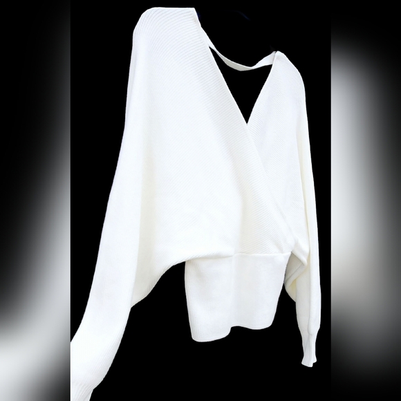 Love Tree Criss-Cross Cozy Soft White Knit Sweater Long Sleeve V-Neck - Size XL - Picture 3 of 13